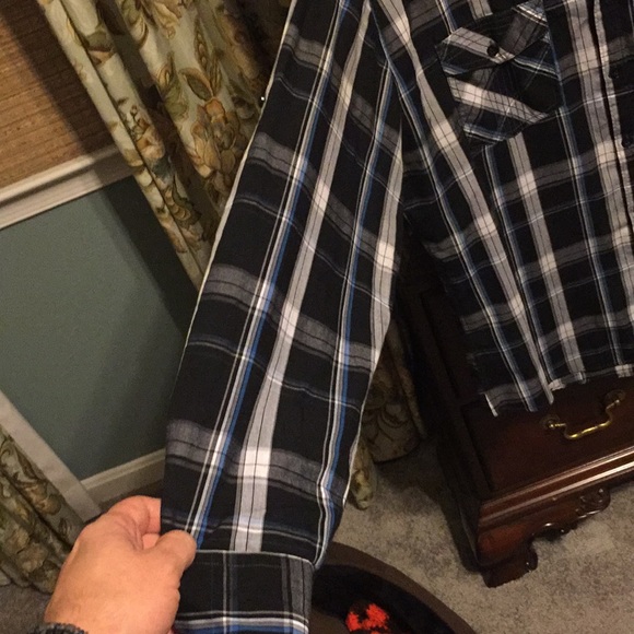 Airwalk Long Sleeve Button Down SHirt - Picture 4 of 5